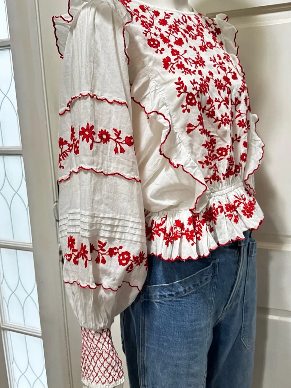 Farm Rio White Peasant with Red Floral Embroidery Long Sleeve Blouse Sz small - Picture 5 of 12